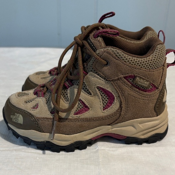 Kids The North Face Brown and Pink Boots - Picture 2 of 9